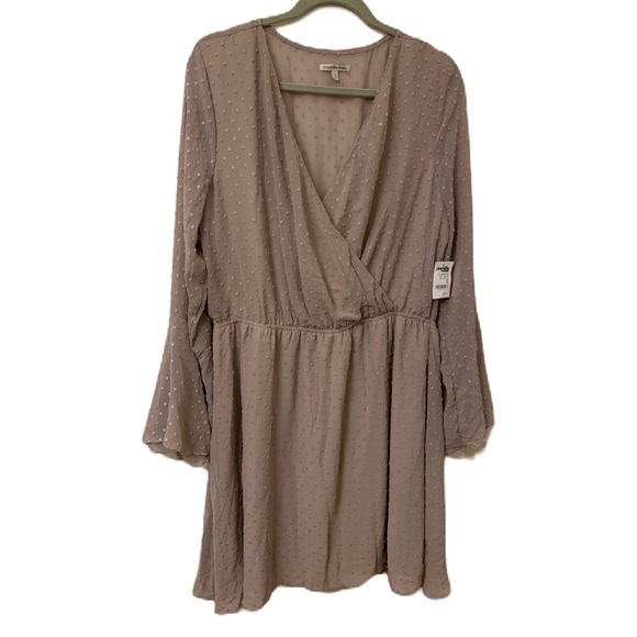 Charlotte Russe Dresses & Skirts - 21. Xl Charlotte Russe Beige / Tan Mini Dress NWT